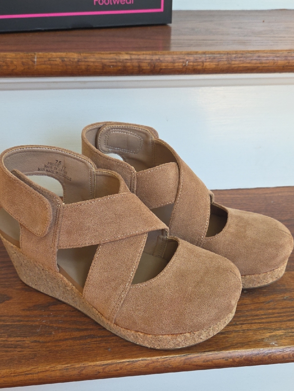 Corkys Prove IT wedge closed toe swede sandal 7.5 - Picture 2 of 8